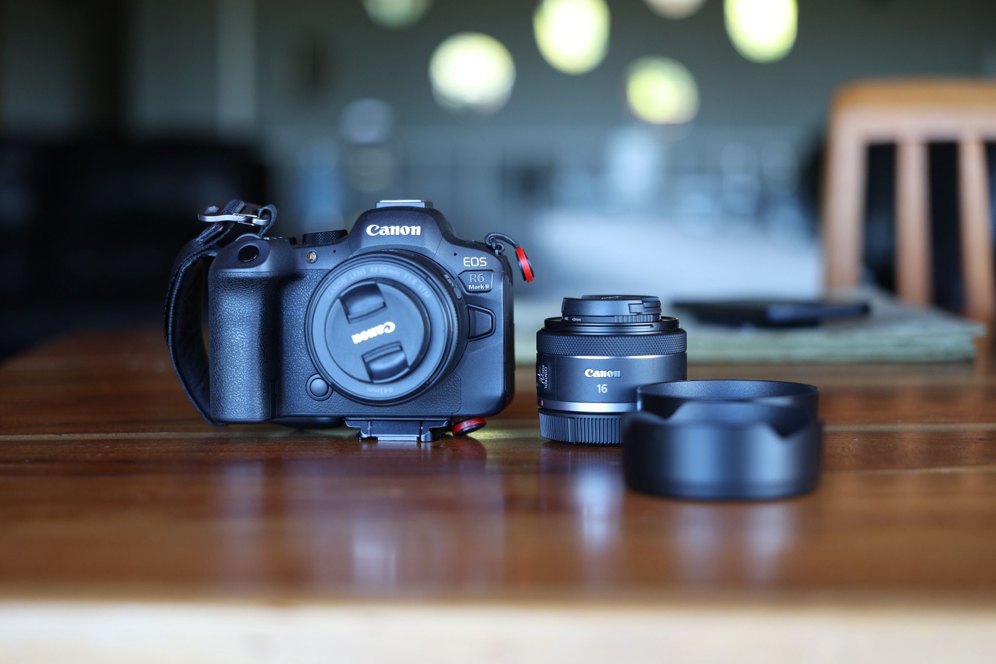 R6 Mark ii With 2 Lenses And Extras