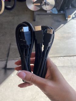 2 HDMI Cables