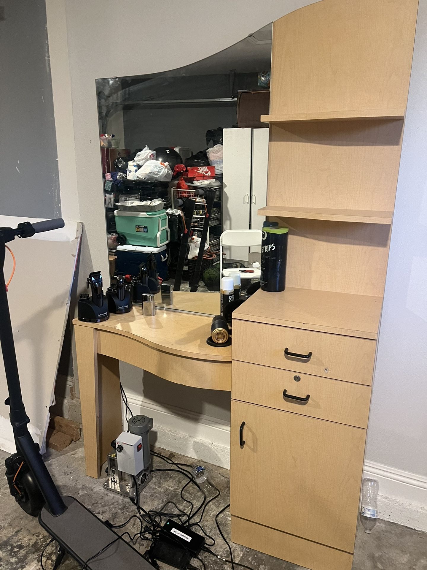 Barber Desk