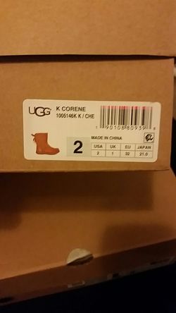 New Girls UGG Boots, Corene style, chestnut color