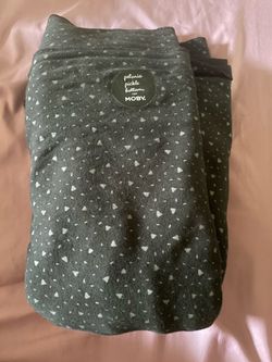 Petunia pickle bottom for moby wrap