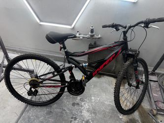 Hyper mountain bike