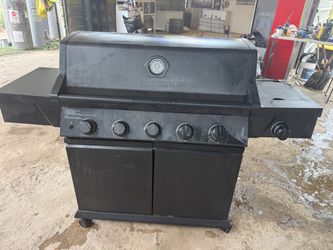 Carrito d snack con sus contenedores y tapas.  Asador d gas