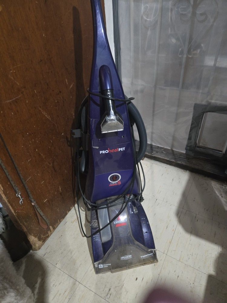 Bissell Carpet Cleaning Machine
