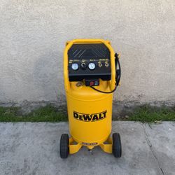 DEWALT XTREME Quiet 2 Stage 20-Gallon Portable Electric 200 PSI Vertical Air Compressor