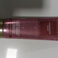 Running Back And Body Works Champagne Toast Body Cream