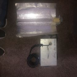 Thousand watt metal highlight with bulb￼