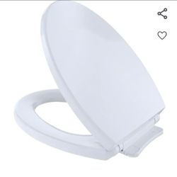 Elongated softclose seat