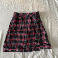 Mini black and red plaid skirt 