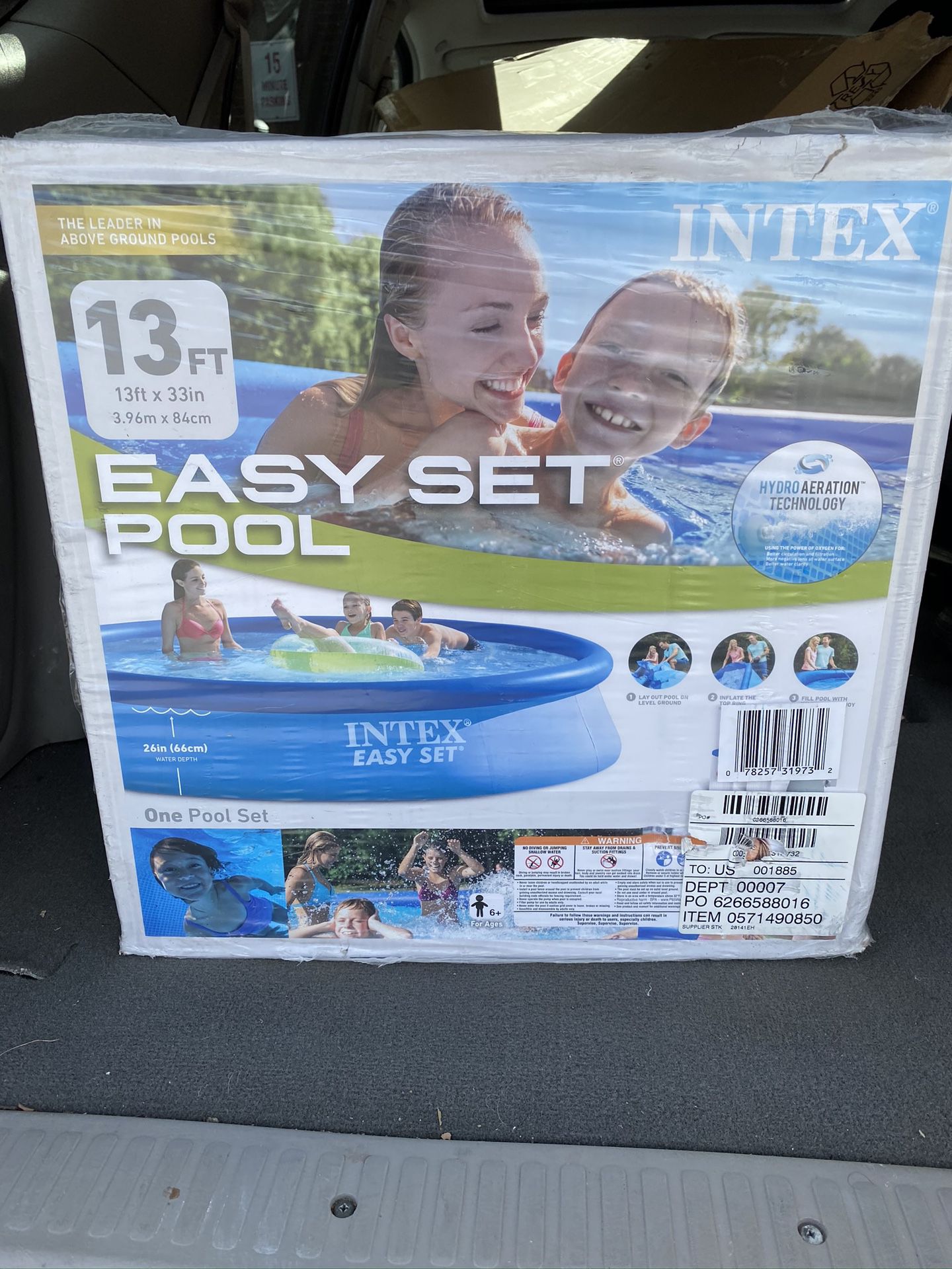 Swimming pool 13ft x 33in with filter pump brand new