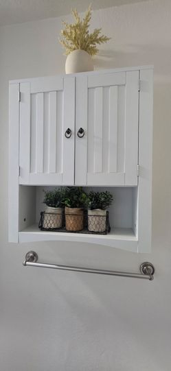 Bathroom cabinet
