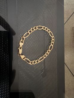 14k solid gold Figaro bracelet