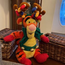 Walt Disney Store Winnie The Pooh TIGGER Reindeer Christmas Plush Toy