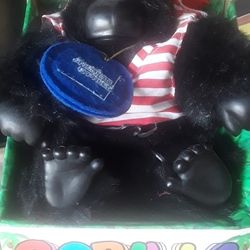 GORILLA. SINGING!!!