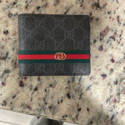gucci wallet 