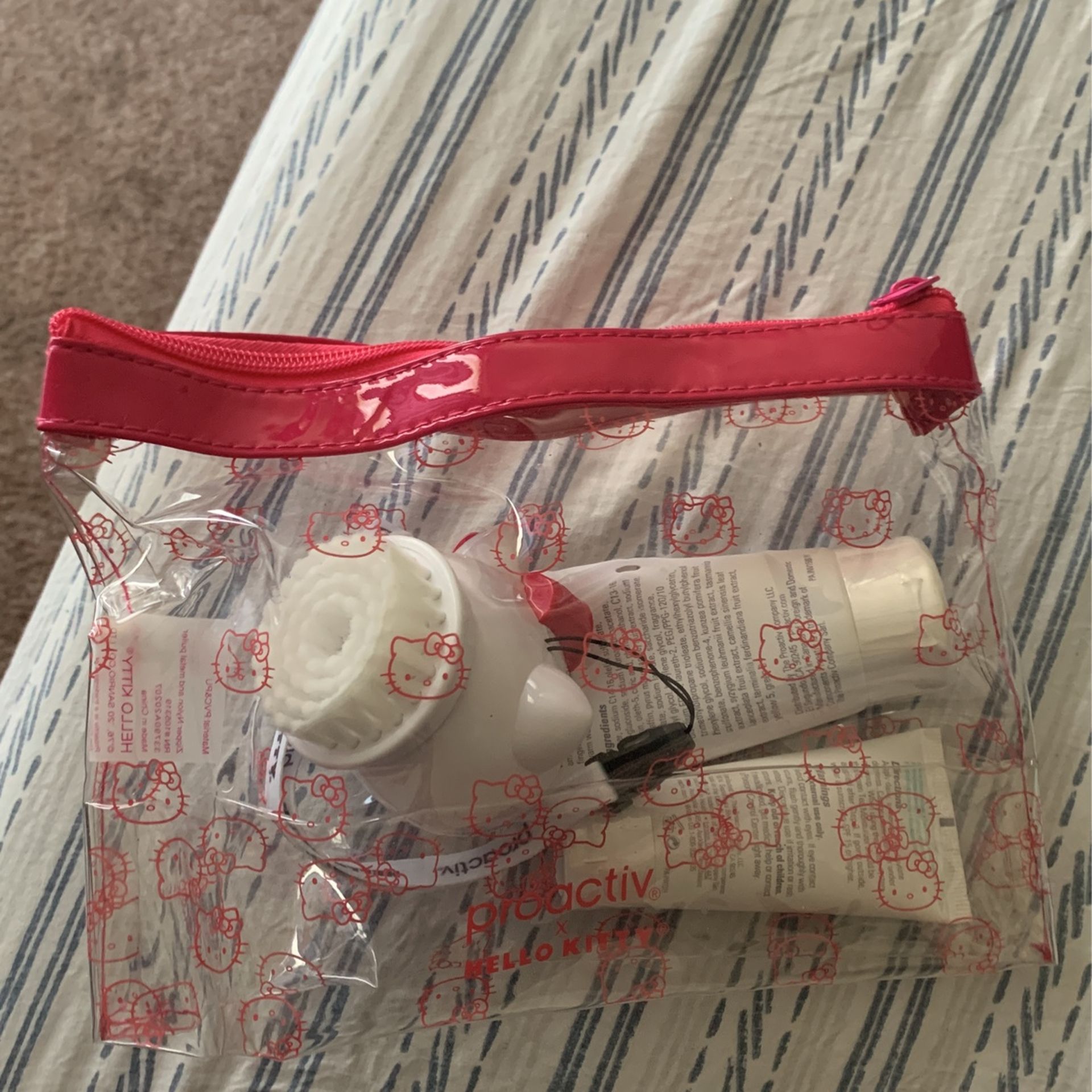 Proactive Hello Kitty Brush