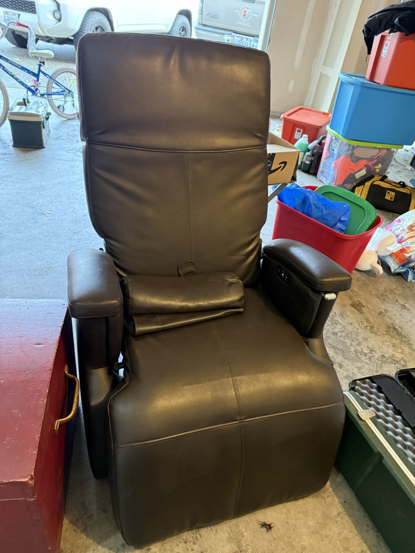 Human Touch Power Zero Gravity Massage Chair