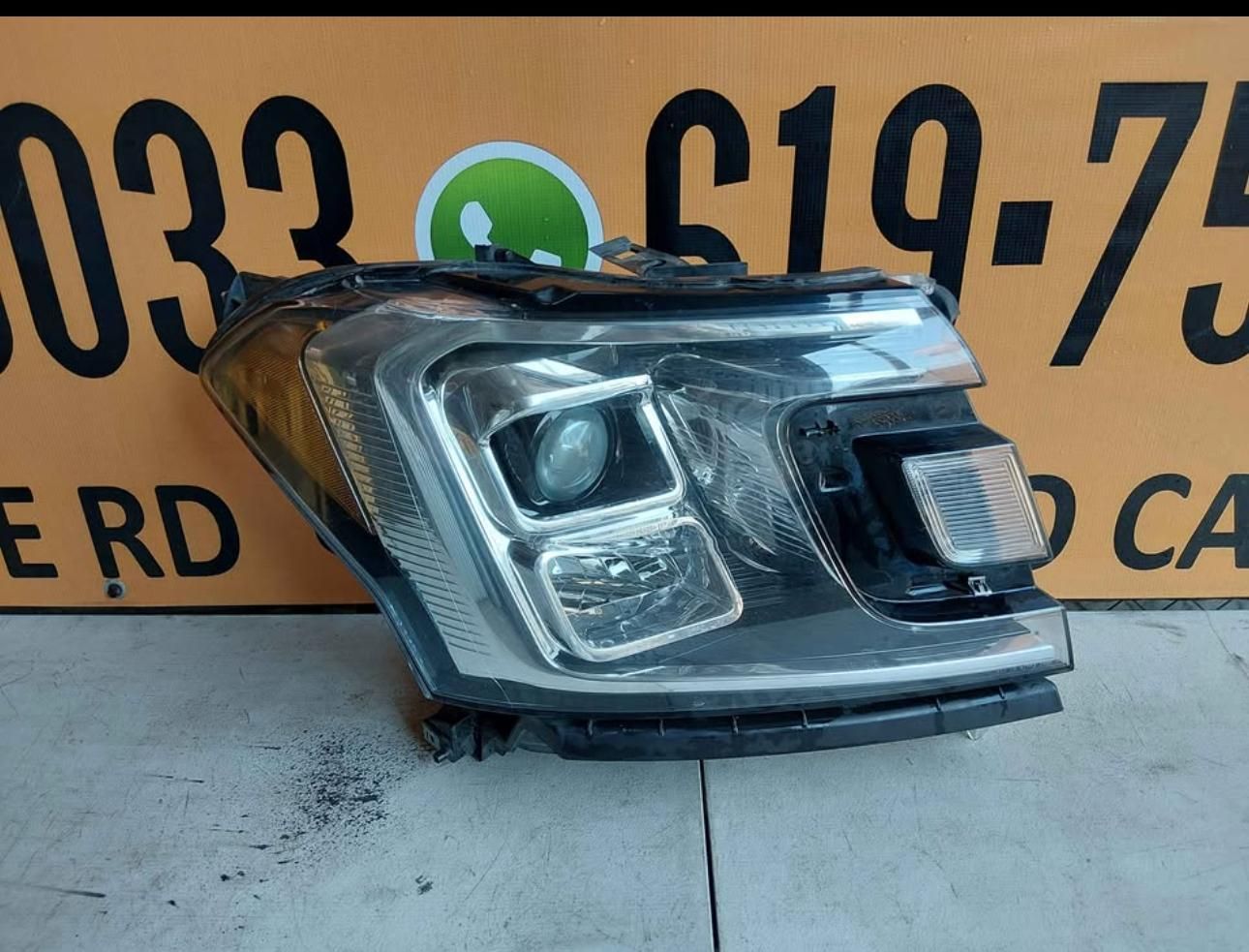 2018-2021 FORD EXPEDITION RH HEADLIGHT OEMN