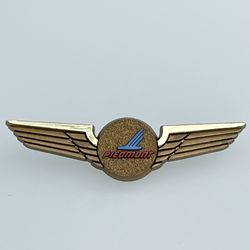 Piedmont Airlines Plastic Pilot Flight Attendant Wings Pin Collectible Defunct