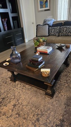 Solid Wood Table 2 Drawers On Each Side Paid $9000