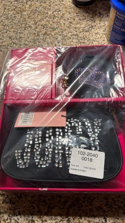 Juicy Couture wristlet and coin pouch set