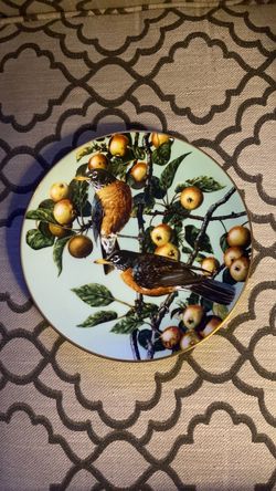 Decorative vintage Collector Plate with Birds and Fruit