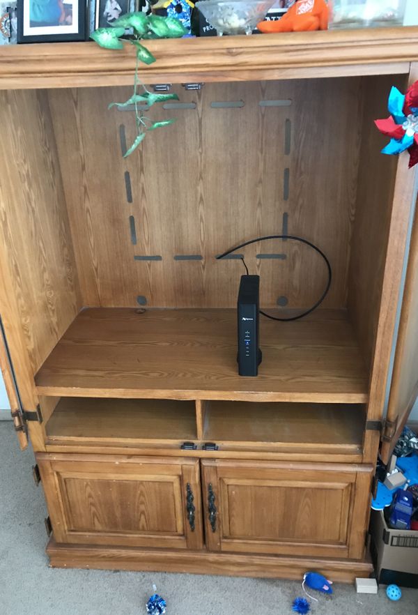 Entertainment Center With Closing Doors Nice Shape Furniture In Entertainment Center With Closing Doors Nice Shape Furniture In Duluth Mn Offerup