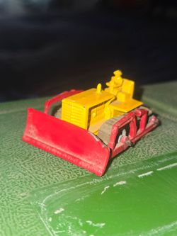 vintage Matchbox Lesney No. 18A Caterpillar Bulldozer (originally issued by Lesney / Moko around 1956)
