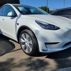 2021 TESLA MODEL Y LONG RANGE SPORT UTILITY