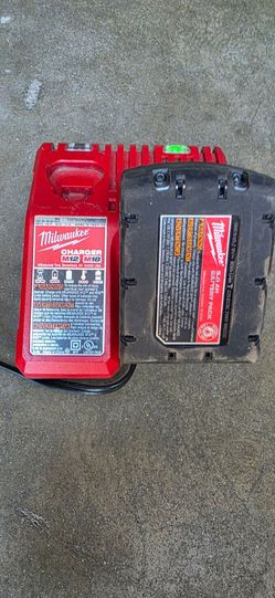 Milwaukee M18 5.0Ah Battery + M12/M18 Charger