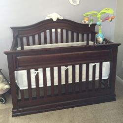 Convertible Crib And Full Size Bed 