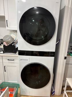 LG ThinQ WashTower Washer Dryer Combo