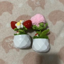 Crotched flower pots 