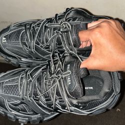 Balenciaga’s Tracks 