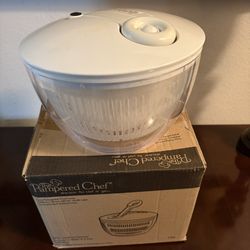 Pampered Chef Salad Spinner