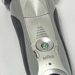 Braun Series 7 Razor Shaver Flex Head Wet & Dry W/ Trimmer Type (#1232)