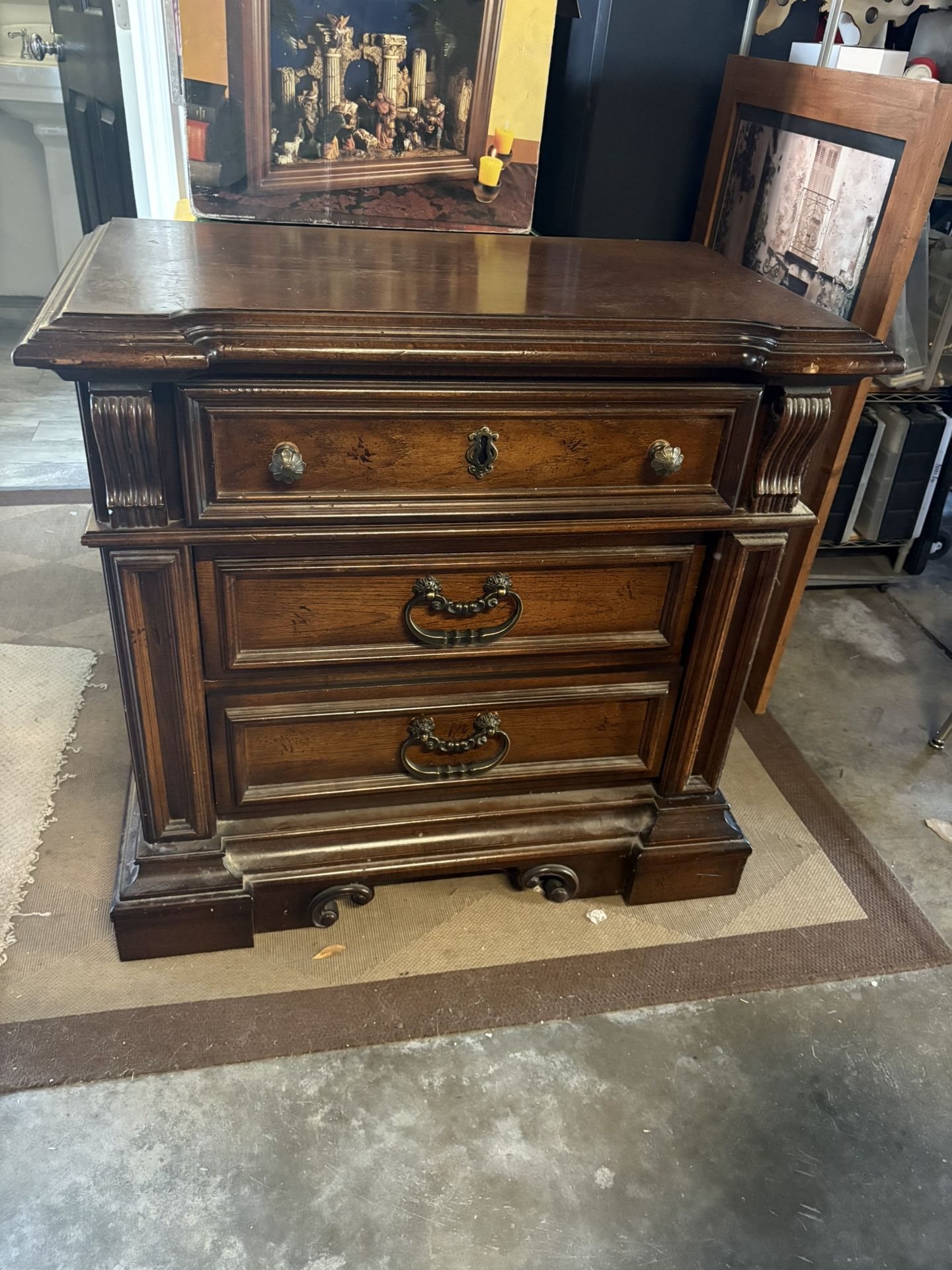 Beautiful Pair (2) Stanley Nighstands