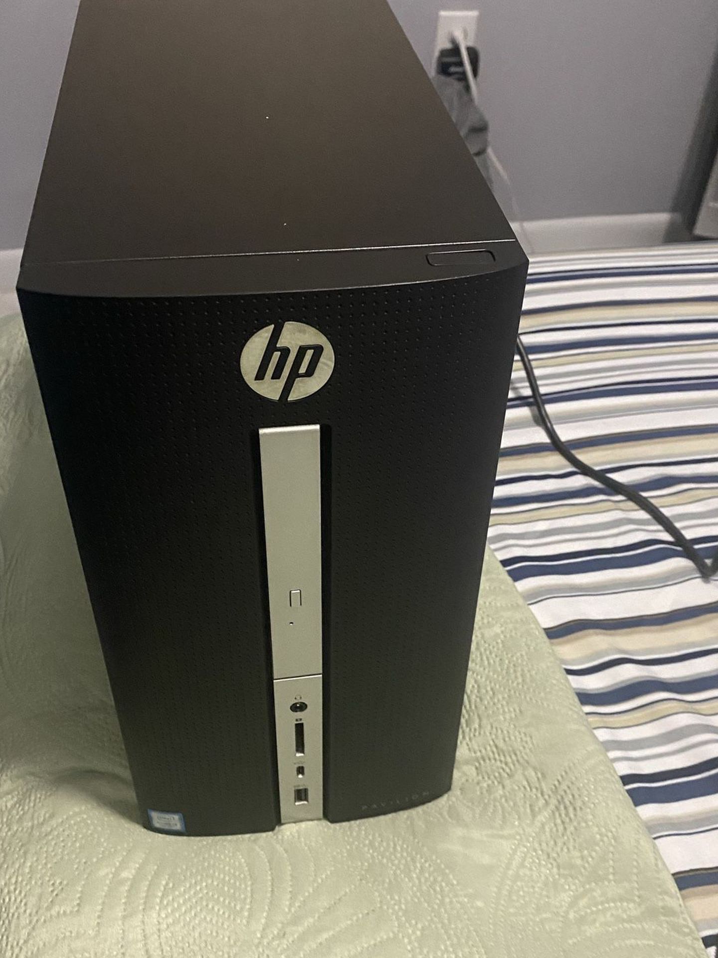 HP Desktop PC - HP Keyboard/Wireless Mouse