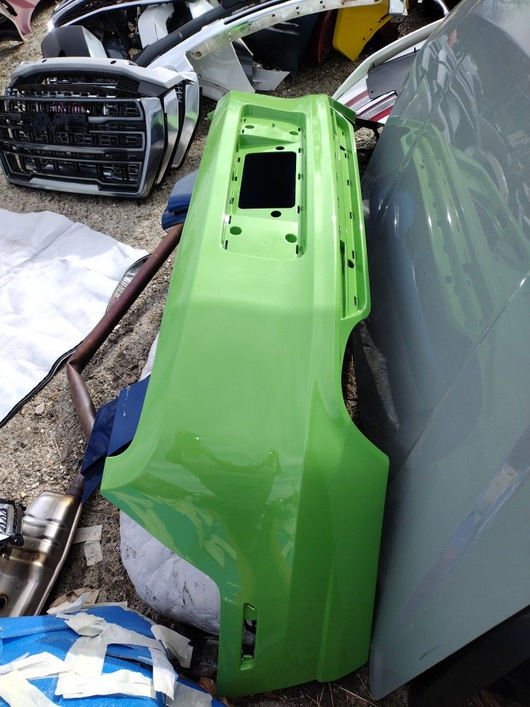 2013 And 2014 Mustang GT Rear Bumper Brand New With A Brand New Lime Green Paint Job