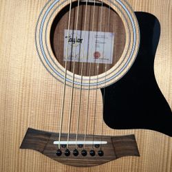 Taylor Guitar 