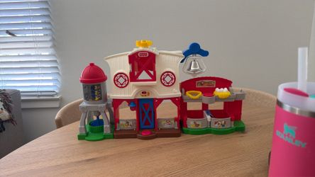Fisher-Price Little People Caring for Animals Farm (2019 Smart Stages) - Works Great