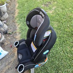 Graco  Car Seat