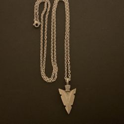 24” SilverTone Necklace With Pewter Spear Pendant. 