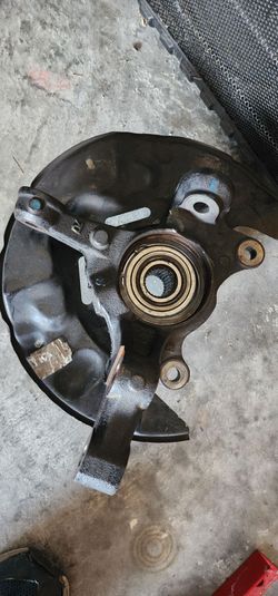 FREE – 2003-2008 Toyota Corolla Front Passenger Side Steering Knuckle w/ New Bearing