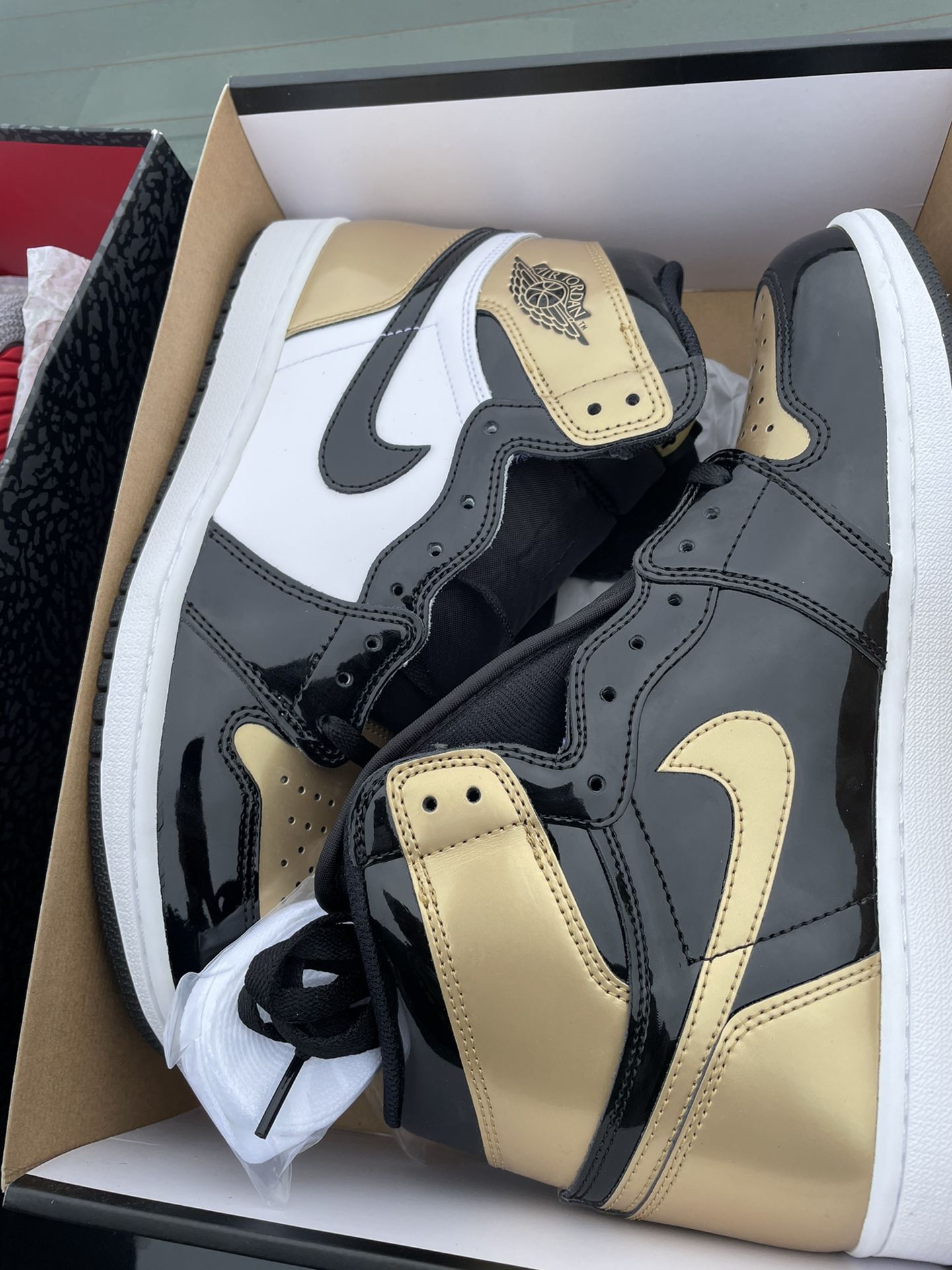 Jordan Gold toe 1s 