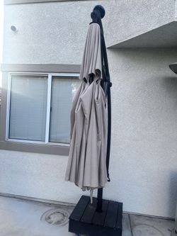 Solar backyard umbrella
