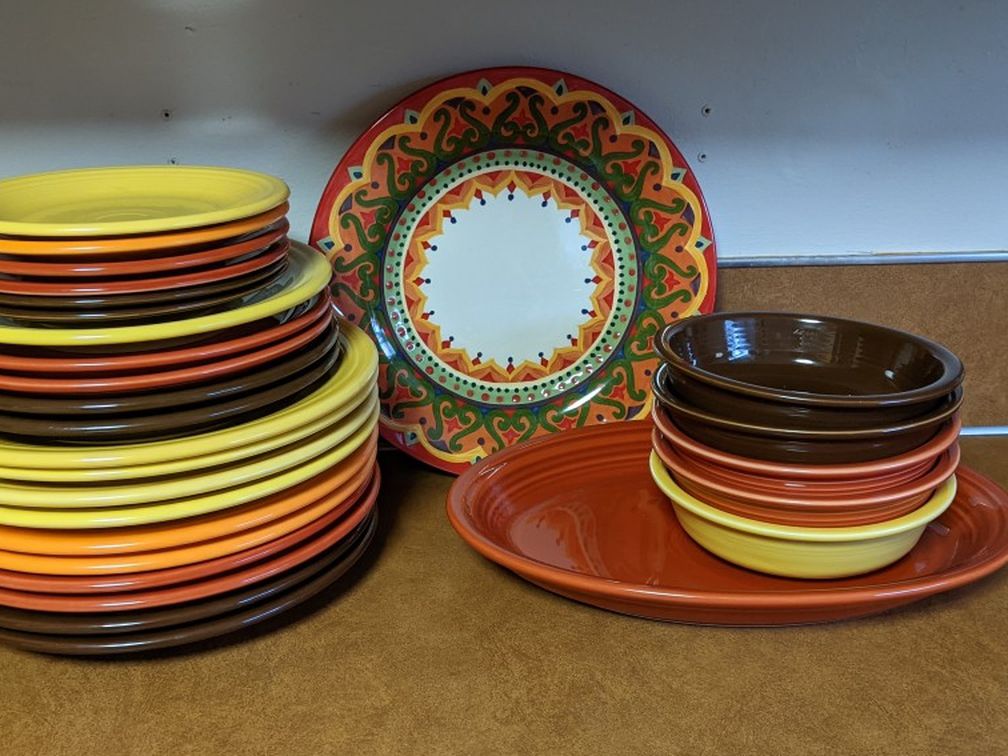 Ceramic Fiestaware Dish Set. No Chips, Scratches Or Damage.