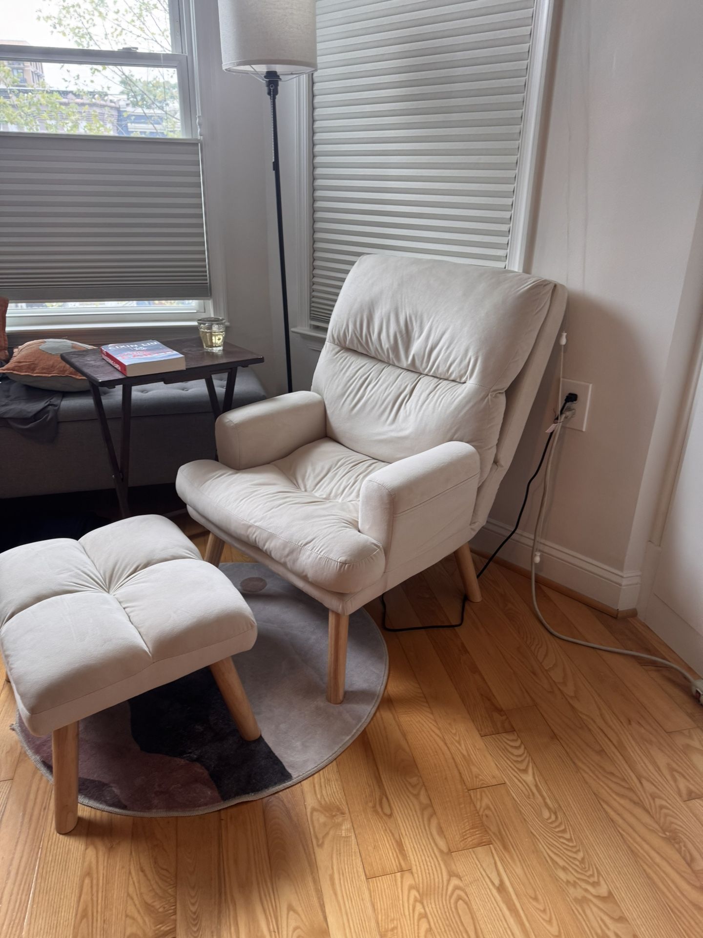 Chair With Ottoman