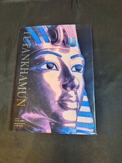 TUTANKHAMUN By T. G. H. James & Araldo De Luca - Hardcover