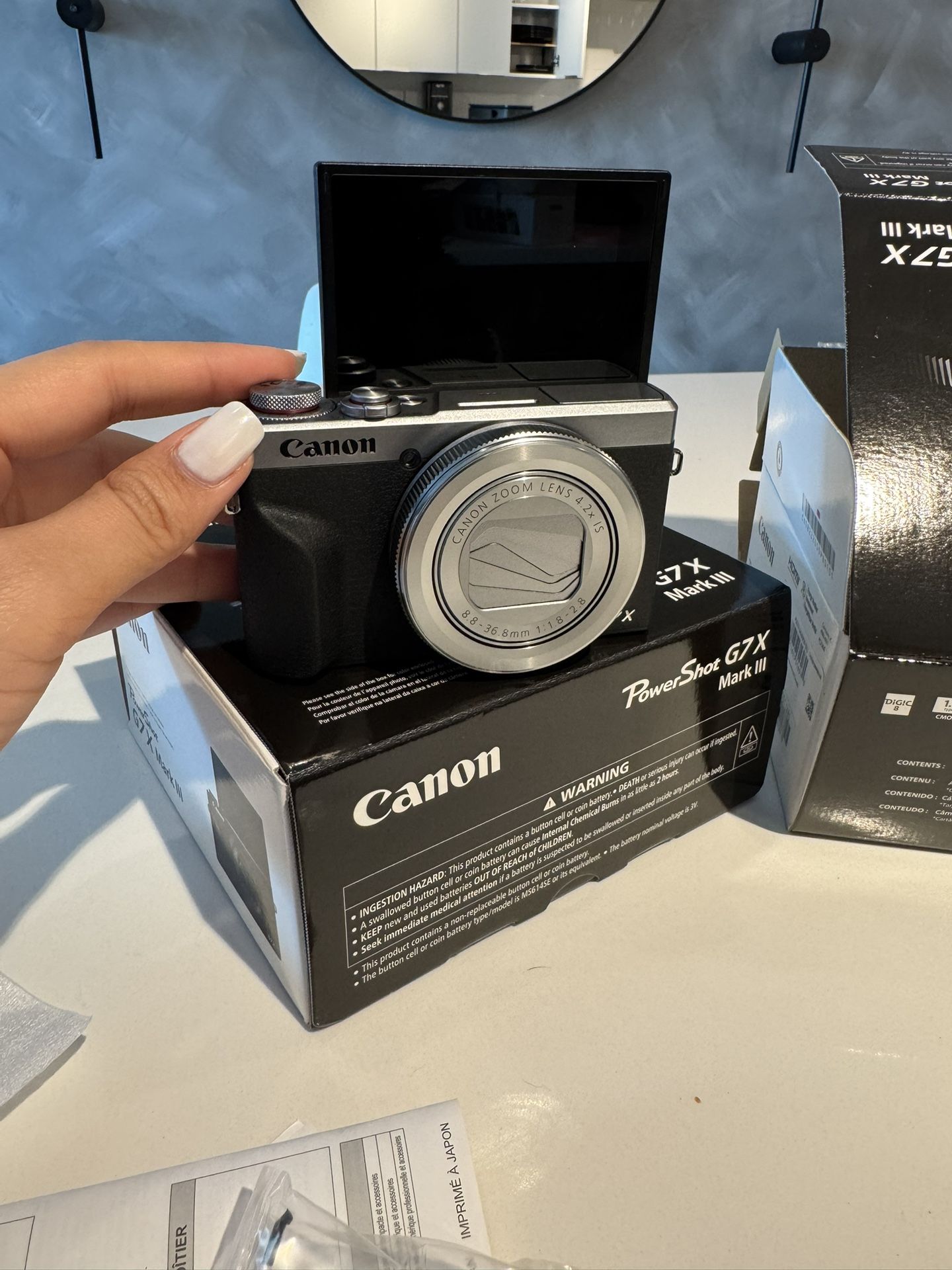 Canon G7x Mark III SILVER AND BLACK 
